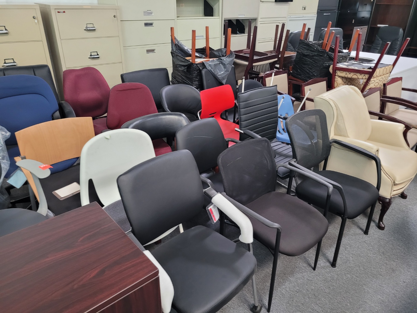 صندلی های دست دوم